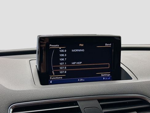 Used 2018 Audi Q3 2.0T Premium Plus w/ Premium Plus Package AWD/4WD image 21