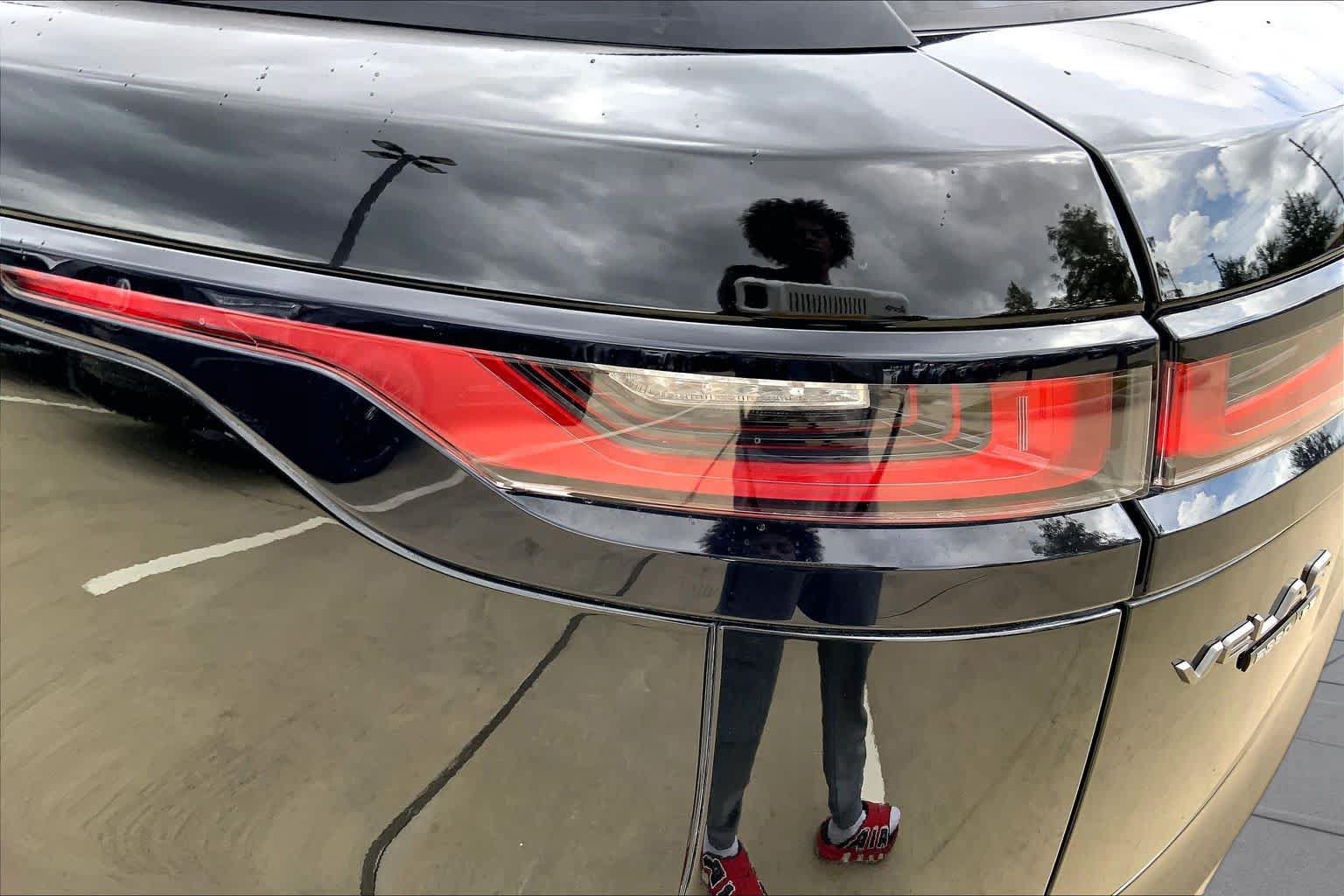 Used 2019 Land Rover Range Rover Velar R-Dynamic SE AWD/4WD image 29