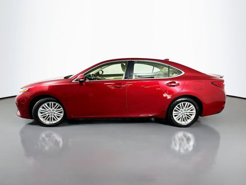 Used 2015 Lexus ES 350 w/ Luxury Package FWD image 4