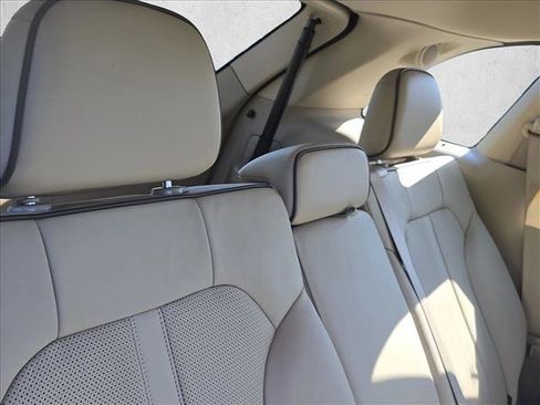 Used 2015 Lincoln MKX FWD w/ Equipment Group 101A image 19