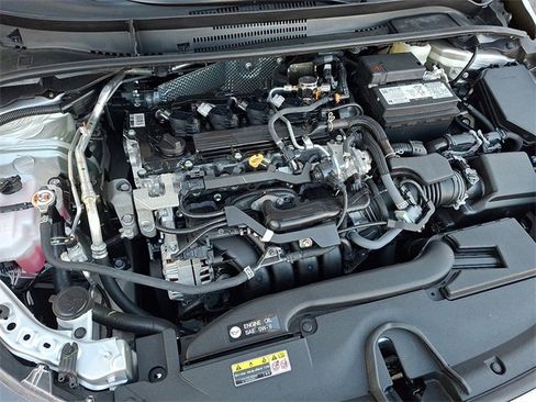 Used 2025 Toyota Corolla LE image 29