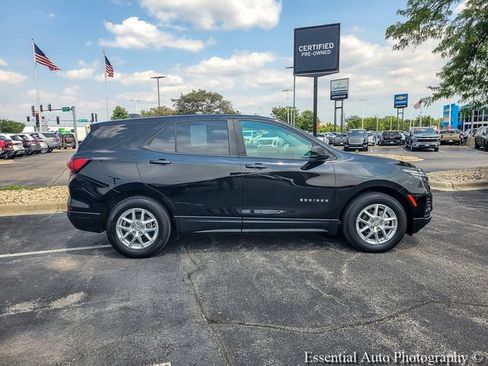 Certified 2022 Chevrolet Equinox LS w/ LS Convenience Package FWD image 13
