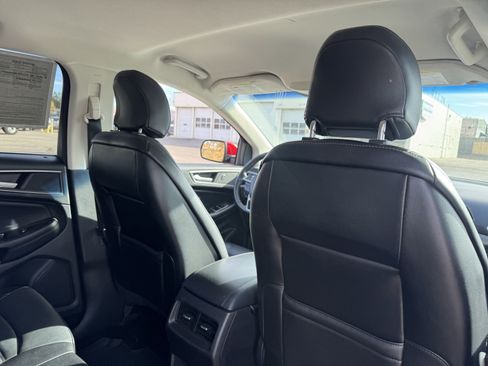 Used 2016 Ford Edge SEL w/ Equipment Group 201A image 17