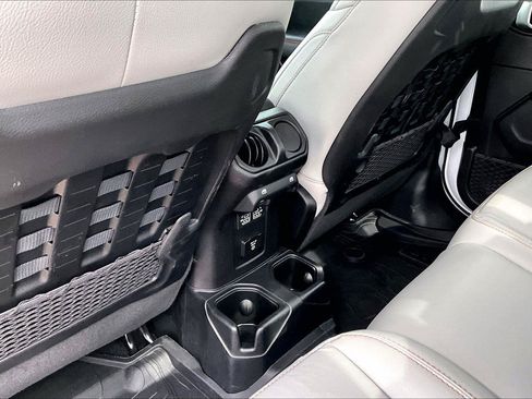 Used 2021 Jeep Gladiator Mojave w/ LED Lighting Group AWD/4WD image 35
