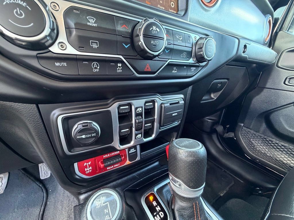 Used 2023 Jeep Gladiator Mojave w/ Trailer Tow Package AWD/4WD image 24