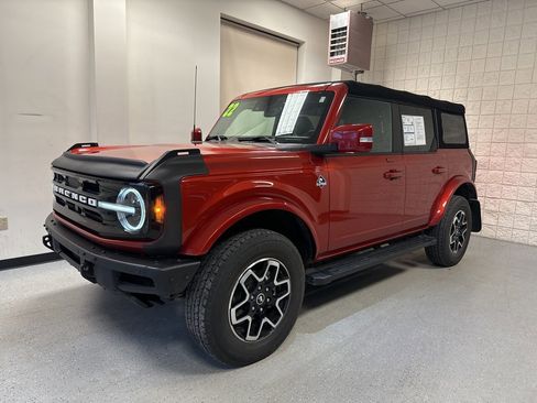 Certified 2022 Ford Bronco Outer Banks image 2