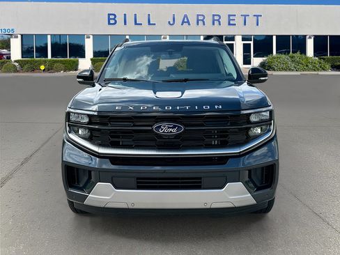New 2026 Ford Expedition Platinum w/ Driver's Package AWD/4WD image 2