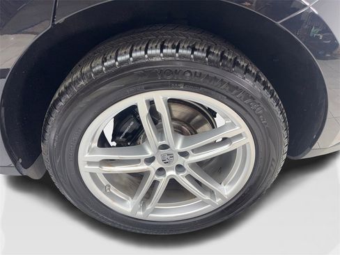 Used 2023 Porsche Macan image 84