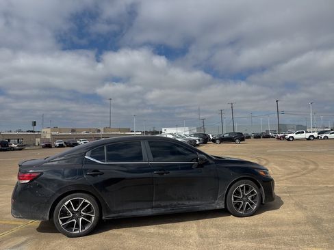 Certified 2025 Nissan Sentra SR w/ SR Premium Package image 28