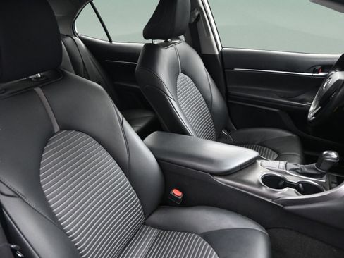 Used 2023 Toyota Camry SE image 37