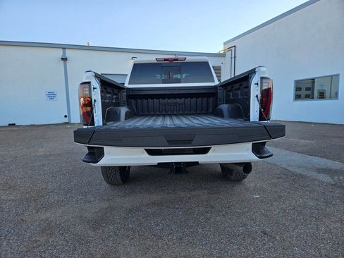 New 2026 GMC Sierra 2500 AT4 image 4