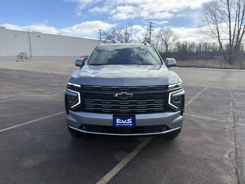 New 2026 Chevrolet Suburban High Country image 2