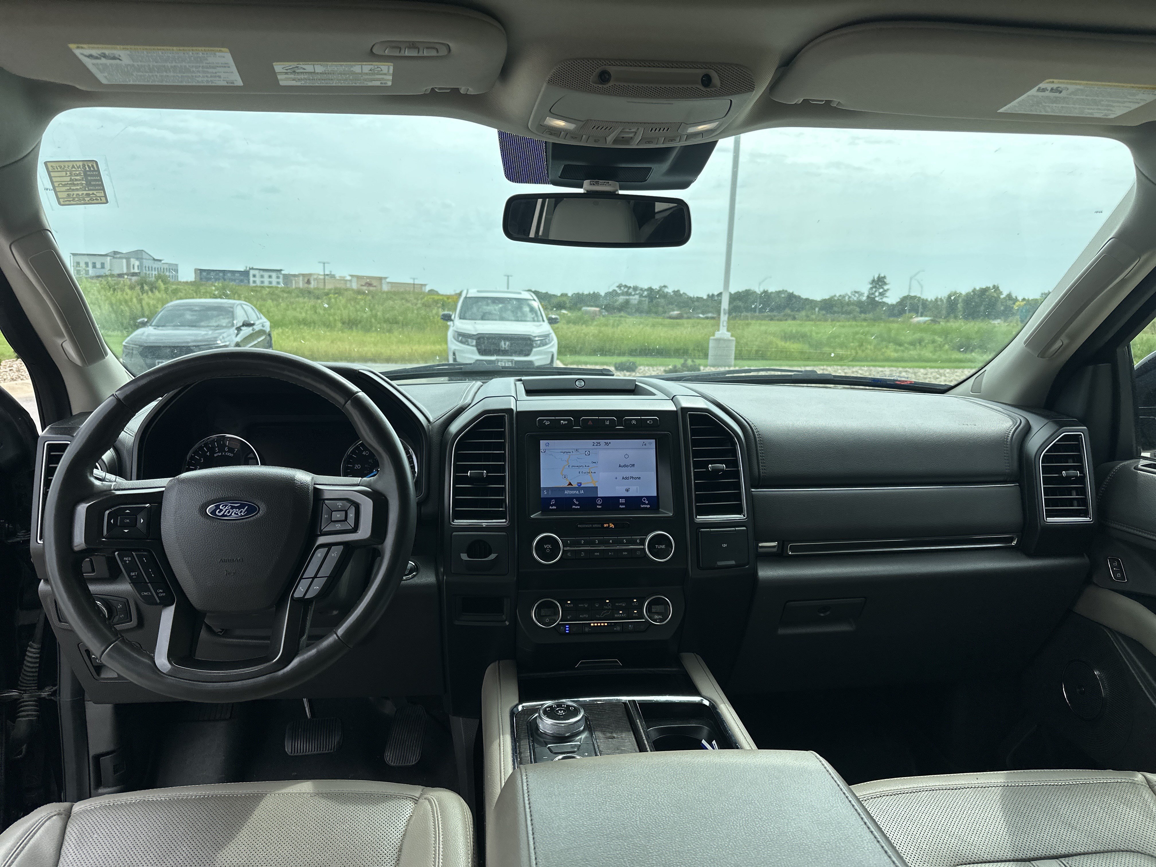 Used 2021 Ford Expedition Limited AWD/4WD image 10