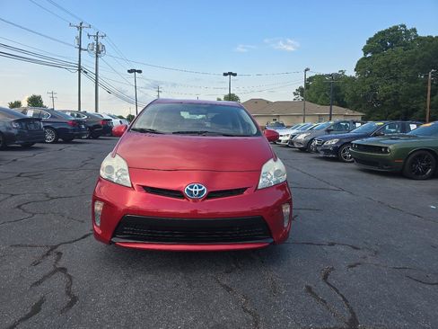 Used 2014 Toyota Prius Two FWD image 2