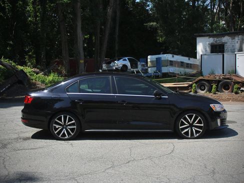 Used 2012 Volkswagen Jetta GLI Autobahn FWD image 7
