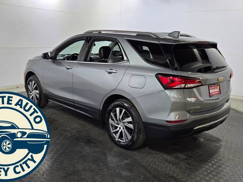 Used 2024 Chevrolet Equinox Premier AWD/4WD image 3
