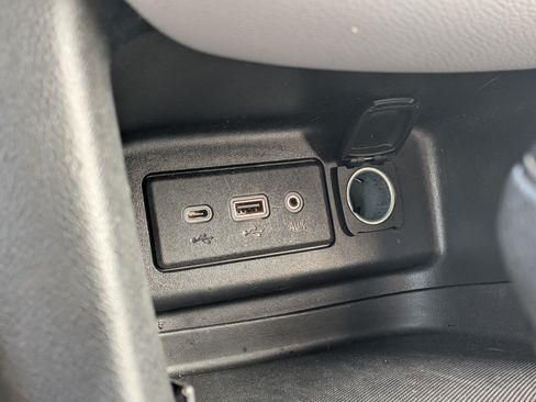 Used 2021 Chevrolet Equinox LS w/ LS Convenience Package FWD image 30