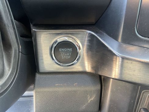 Used 2025 Ford F250 Lariat w/ Tremor Off-Road Package AWD/4WD image 22