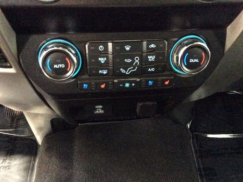 Used 2021 Ford F350 Lariat w/ Chrome Package image 18