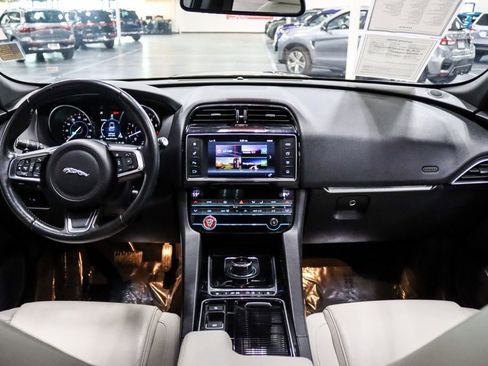 Used 2018 Jaguar F-PACE Prestige AWD/4WD image 28