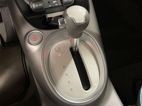 Used 2018 Kia Soul EV + image 29