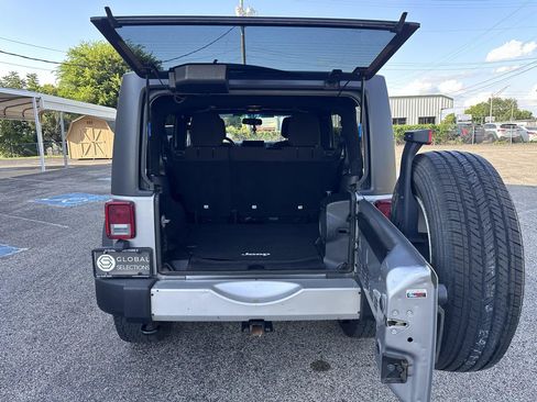 Used 2014 Jeep Wrangler Unlimited Sport w/ Quick Order Package 24S AWD/4WD image 30