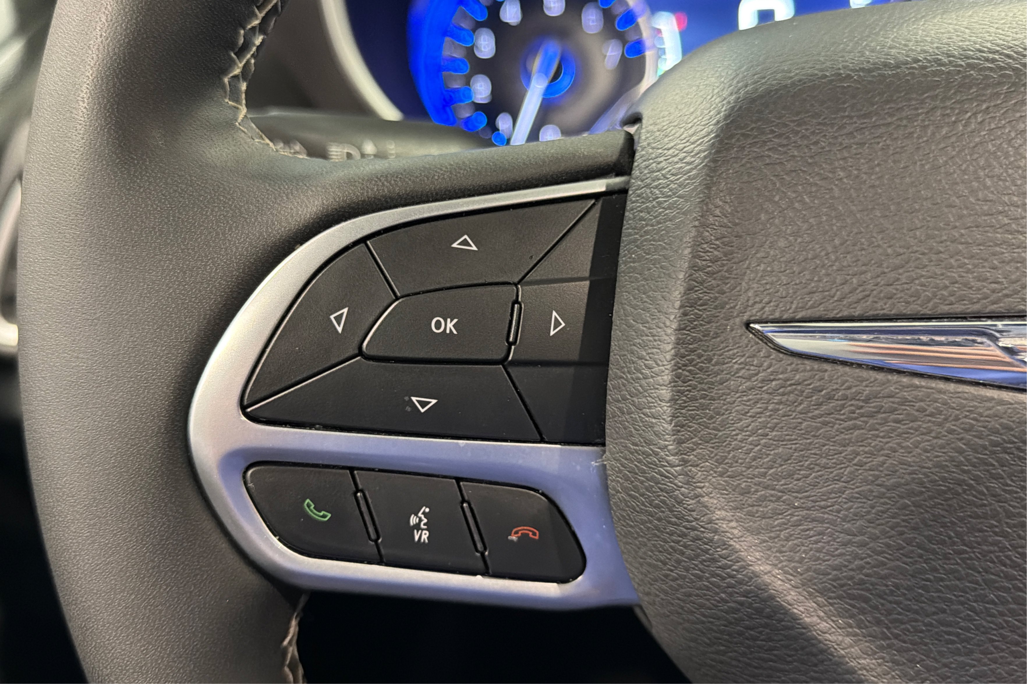 Used 2026 Chrysler Pacifica Select FWD image 24