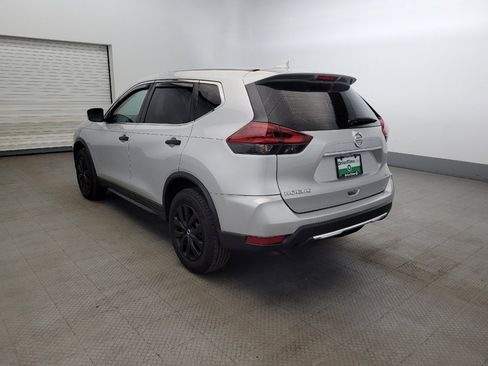 Used 2018 Nissan Rogue S image 5