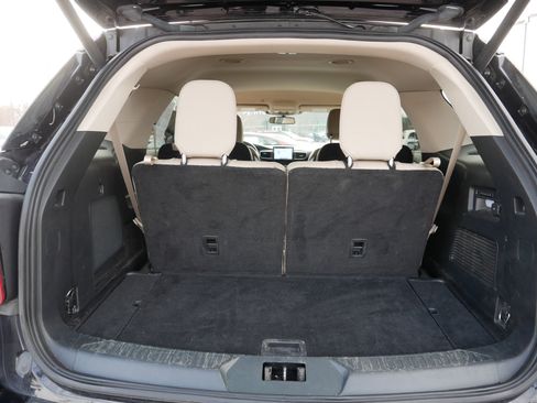 Used 2020 Ford Explorer Limited image 18