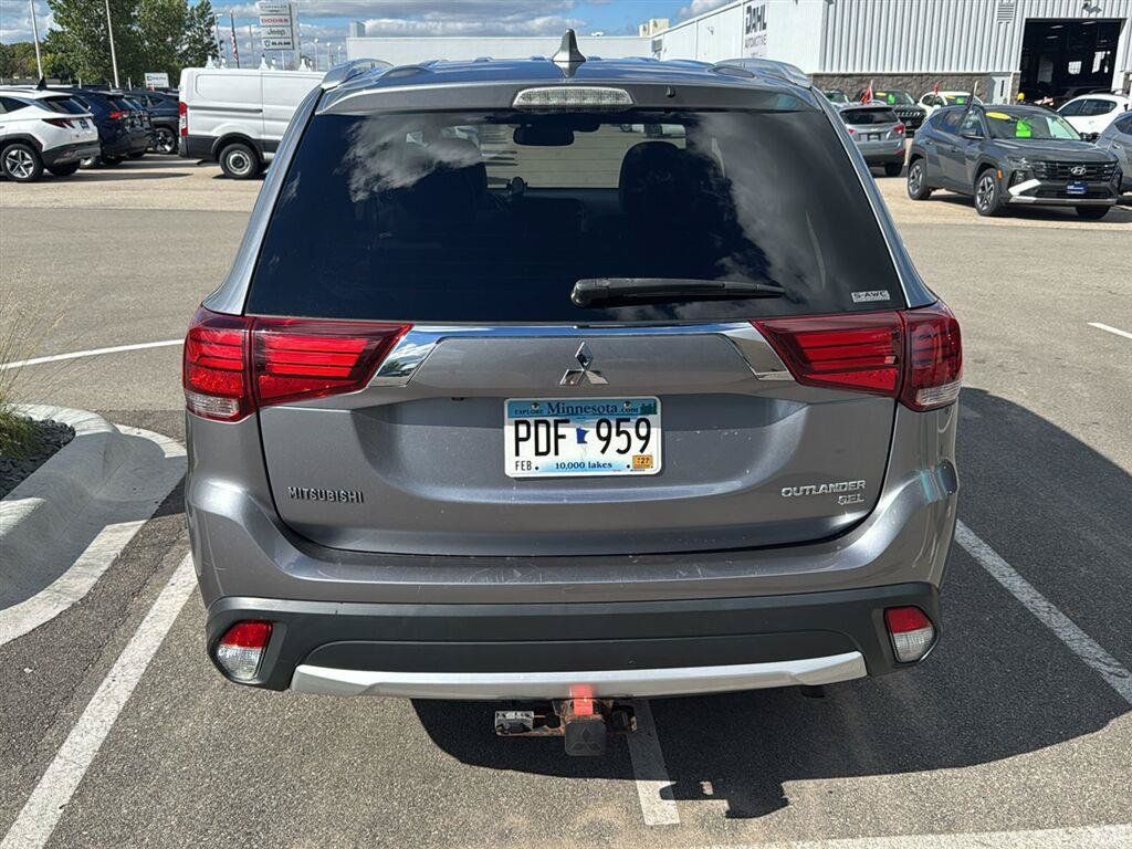 Used 2017 Mitsubishi Outlander SEL AWD/4WD image 22
