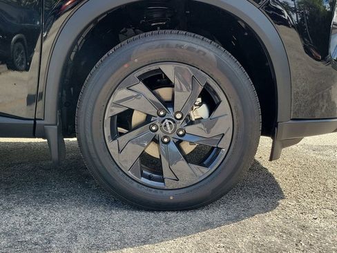 New 2026 Nissan Rogue SV FWD image 9