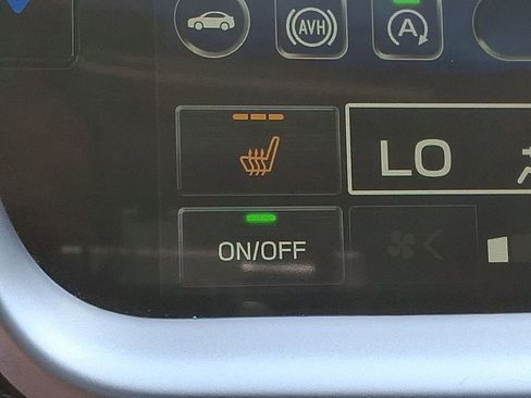 Used 2025 Subaru Outback Premium image 24