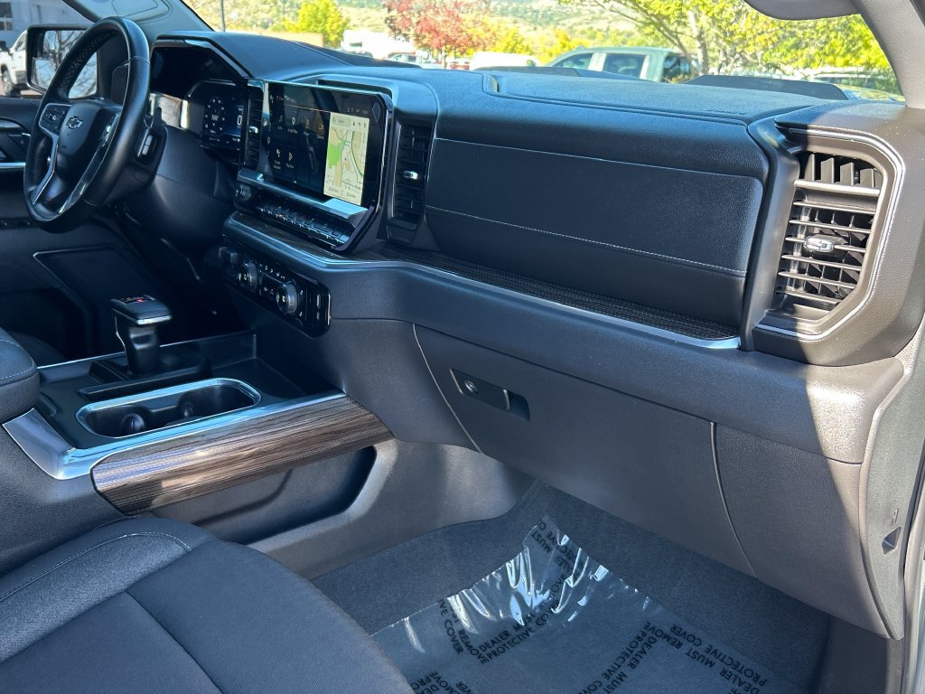 Used 2025 Chevrolet Silverado 1500 LT Trail Boss w/ Protection Package AWD/4WD image 8