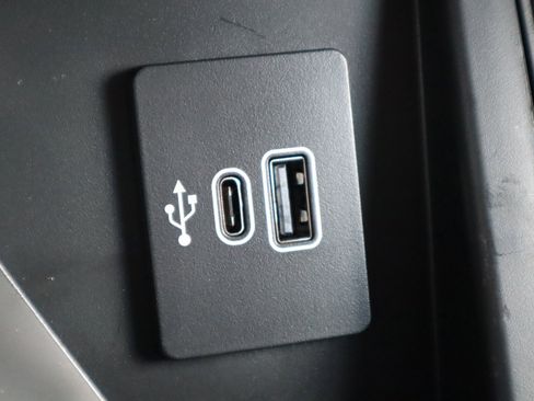 New 2025 Ford F150 Lariat w/ Equipment Group 501A Mid image 29