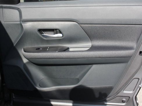 New 2025 Nissan Kicks SV w/ Charging Package image 28