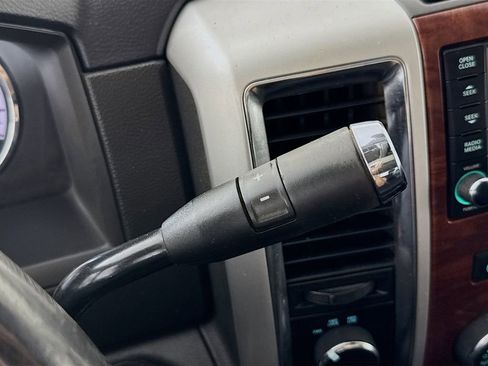 Used 2012 RAM 2500 Laramie w/ Cold Weather Group image 17
