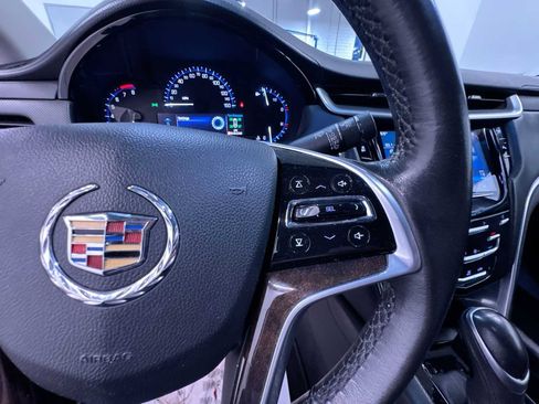Used 2015 Cadillac XTS image 21