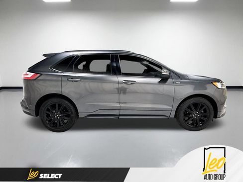 Used 2020 Ford Edge ST-Line w/ Cold Weather Package FWD image 6