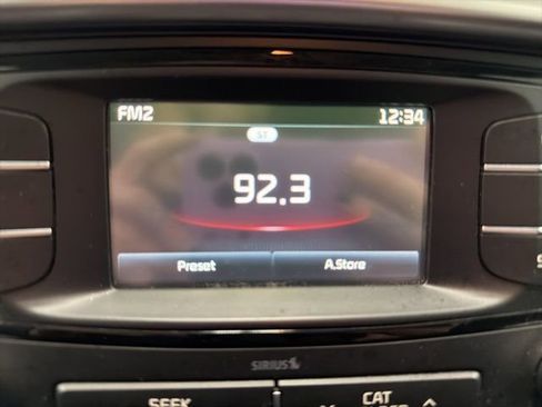 Used 2017 Kia Sorento LX image 20