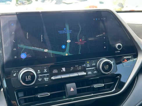 Certified 2026 Toyota Highlander XLE AWD/4WD image 34