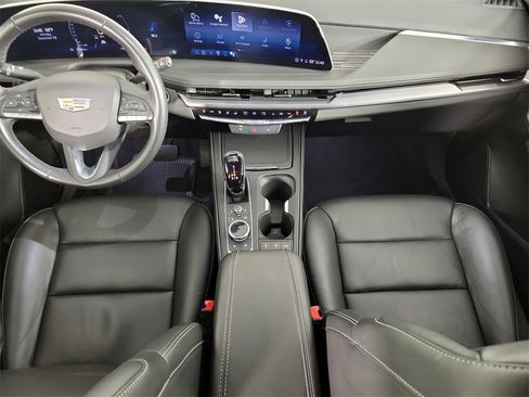 Certified 2024 Cadillac XT4 Premium Luxury image 16