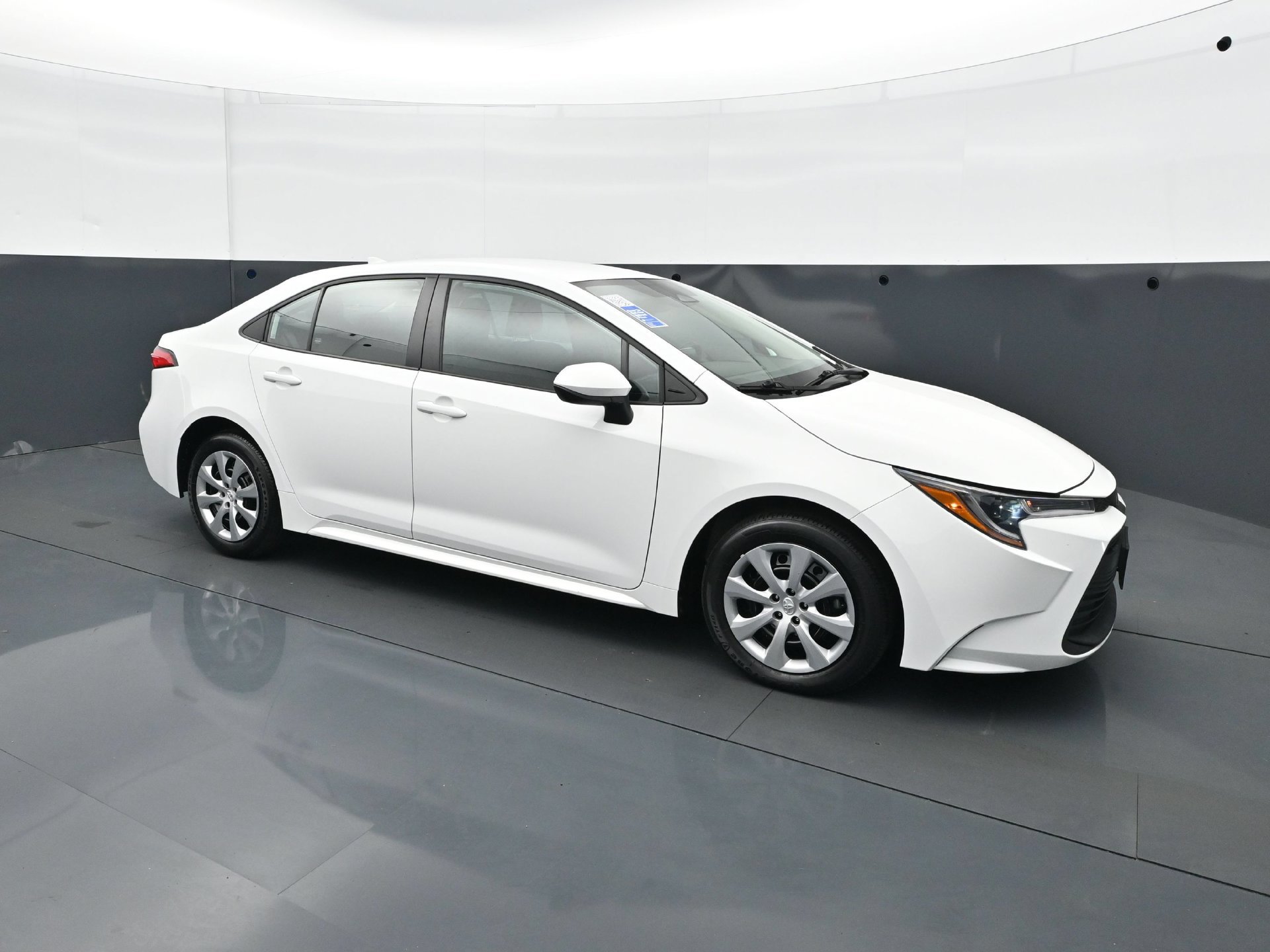 Used 2024 Toyota Corolla LE FWD image 9