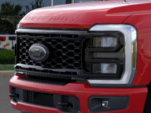 New 2026 Ford F250 XLT w/ XLT Premium Package AWD/4WD image 17