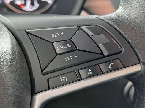 Used 2025 Nissan Altima 2.5 SV FWD image 16