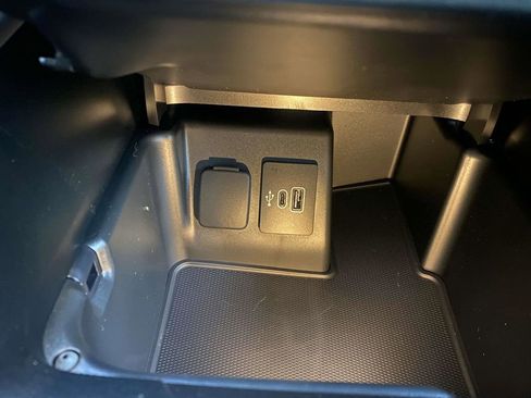 New 2025 Ford Explorer Active RWD image 25