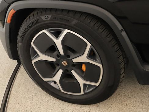 Used 2023 Rivian R1T Adventure image 30
