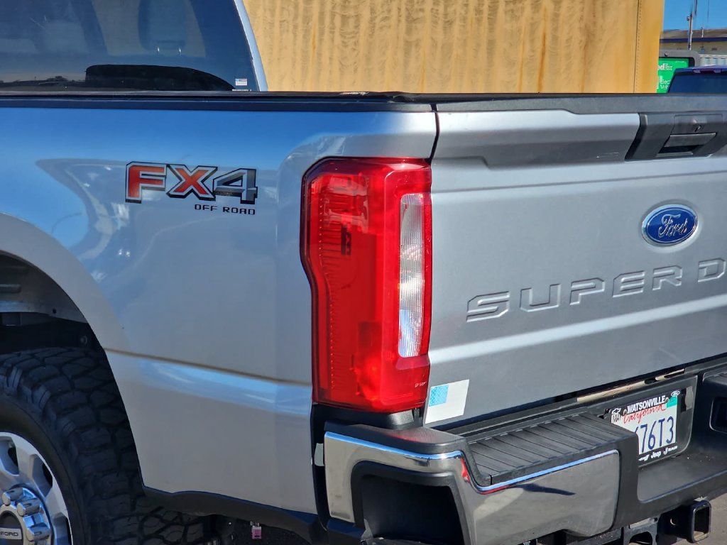 Used 2023 Ford F250 XLT w/ FX4 Off-Road Package AWD/4WD image 41