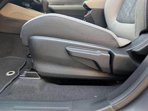 Certified 2025 Subaru Forester AWD/4WD image 19