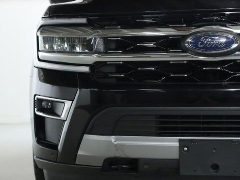 Used 2023 Ford Expedition Limited image 7