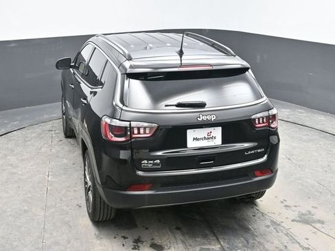 Used 2022 Jeep Compass Limited image 23
